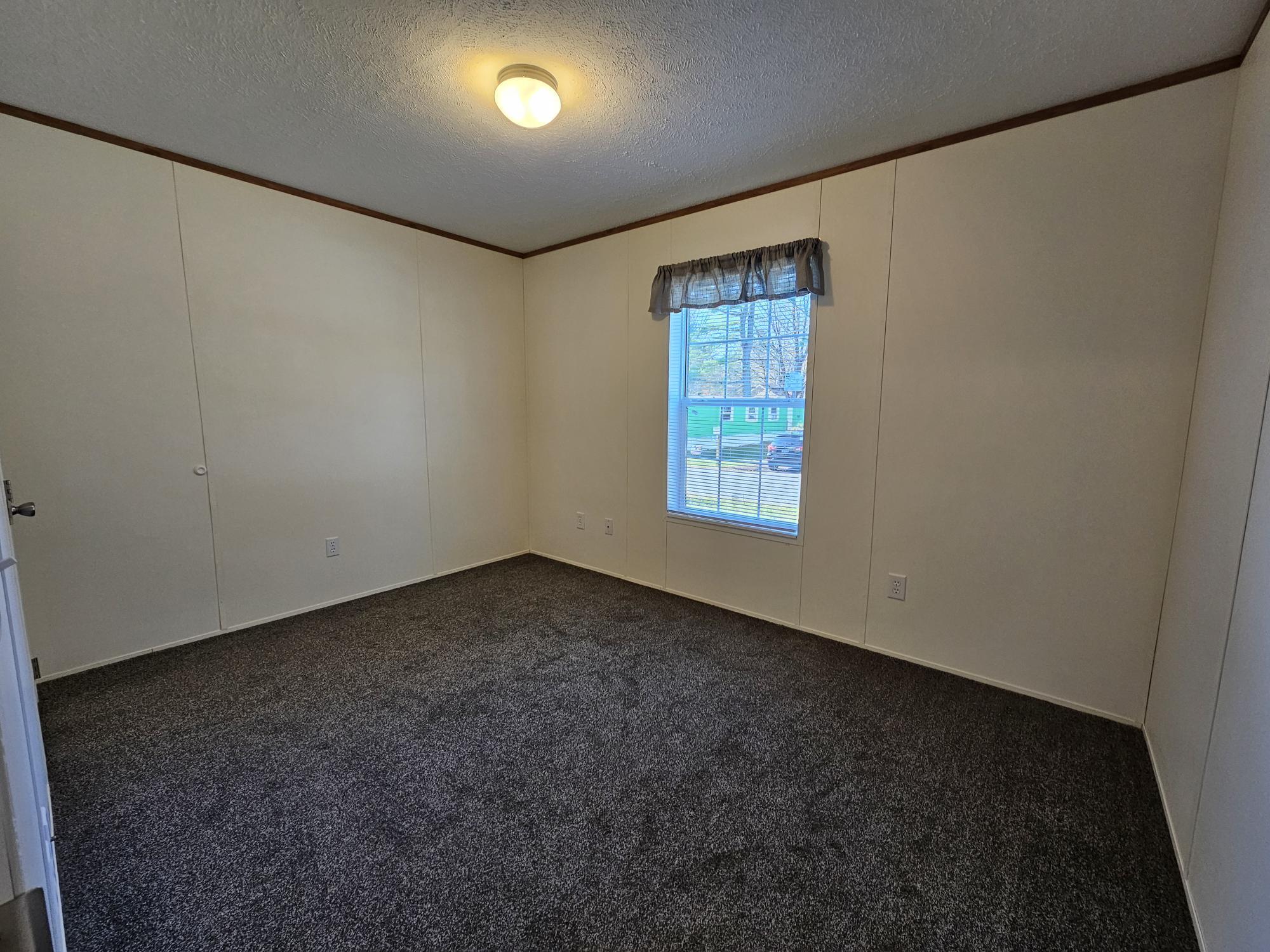 Building Photo - 9 Mapledale Acres