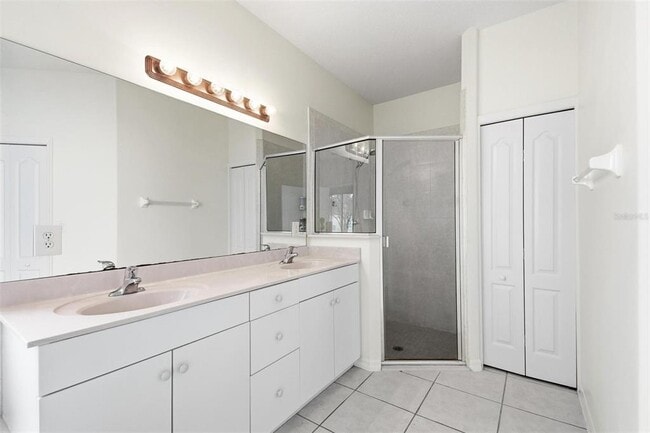 Building Photo - 29 E Diamond Dr