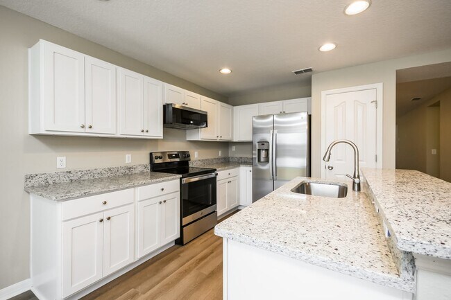 Building Photo - 12821 Oulton Cir