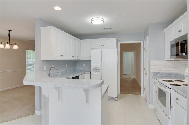 Building Photo - 1242 Watsonia Dr