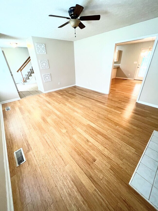 Building Photo - 4 Bedroom Home in Lynchburg