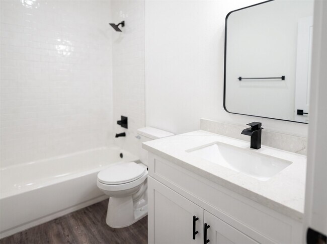 Building Photo - 5838 Beldart St