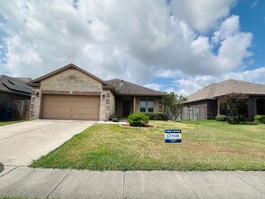 Building Photo - 6017 Tapestry Dr