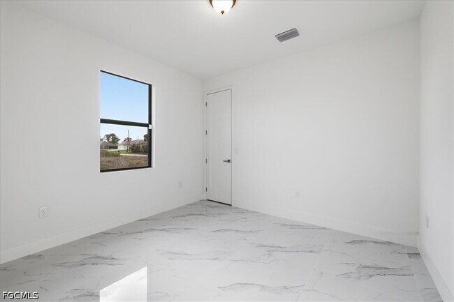 Building Photo - 1436 Graham Cir