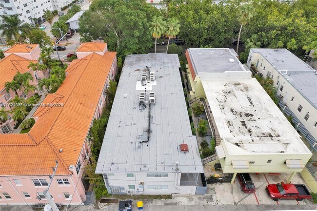 Building Photo - 740 Meridian Ave