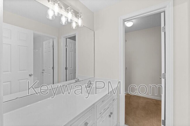 Building Photo - 189 Satomi Way