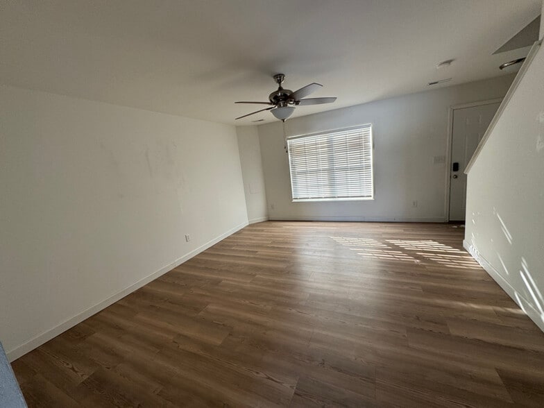 Building Photo - 819 Navajo Trail