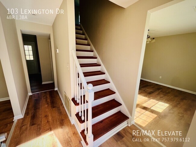 Building Photo - 103 Lexington Dr