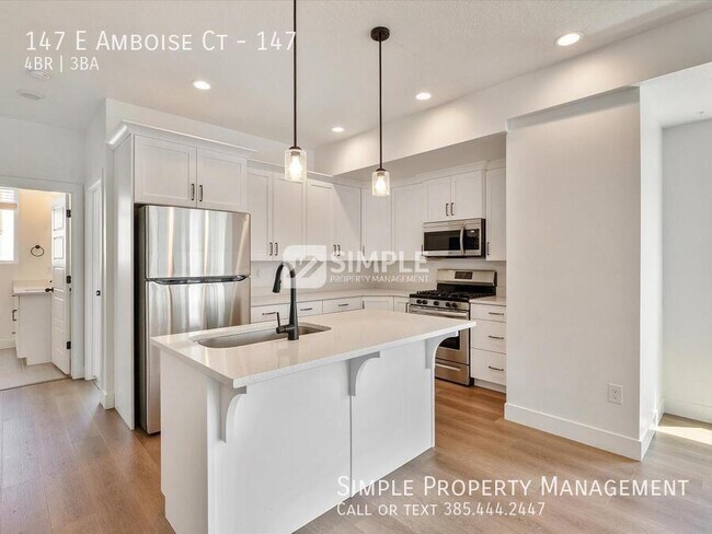 Building Photo - 147 E Amboise Ct