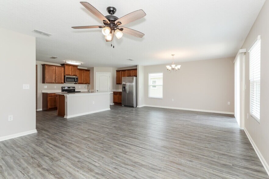 Building Photo - 3430 Canyon Falls Dr