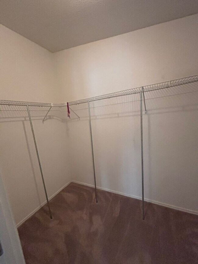 Building Photo - Spacious 3 Bedroom, 2 Bath Home with Large Lot & 3-Car Garage – Prime Location!