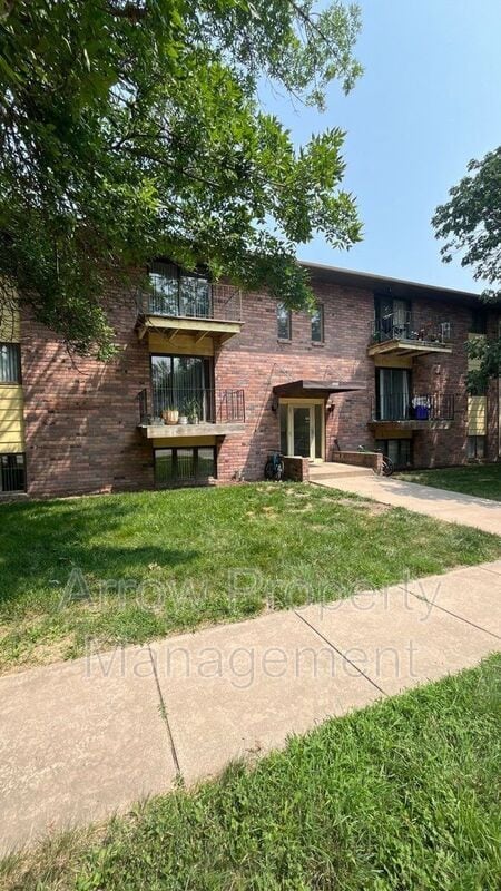 Primary Photo - 320 Lincoln St