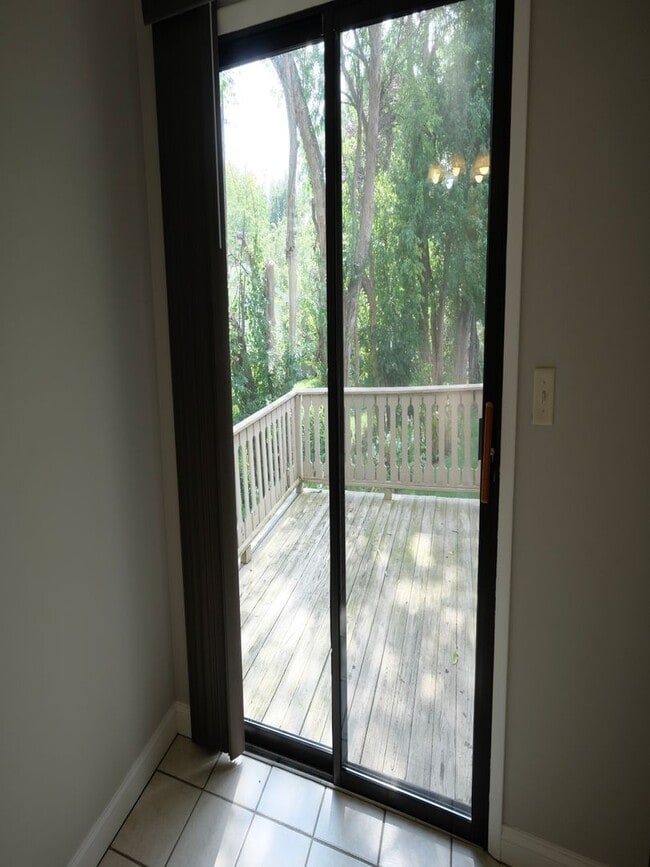 Building Photo - 1307 Kingsridge Ct