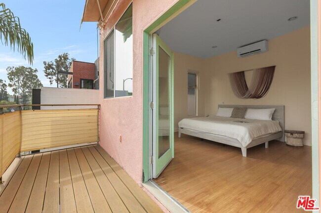 Building Photo - 621 Rose Ave