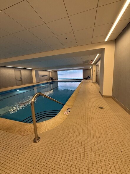 Building Photo - 680 N Lake Shore Dr