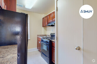 Building Photo - Updated 2 bedroom in Bel-Air Edison w/laun...