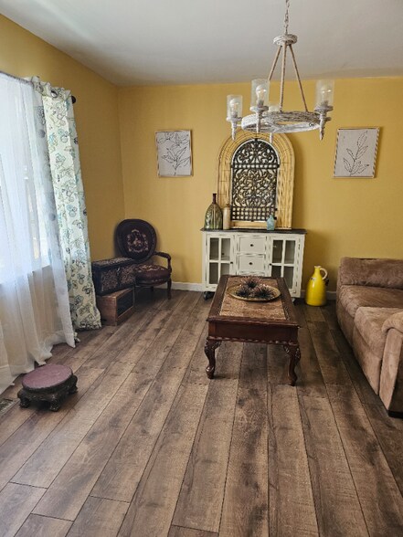 Building Photo - 1783 Love Town Rd