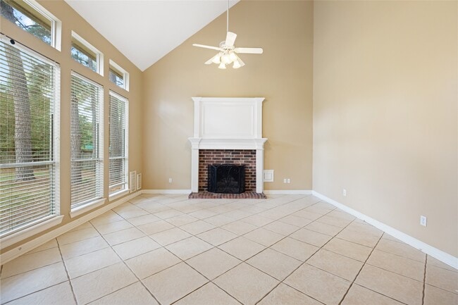 Building Photo - 13135 Finch Brook Dr