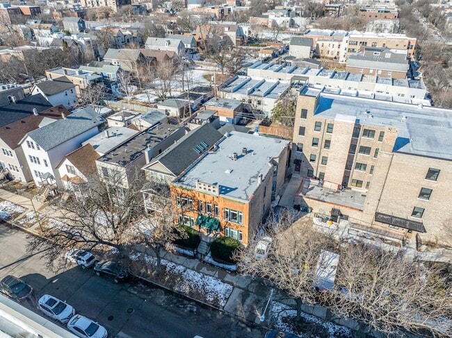 Building Photo - 3208 W Wabansia Ave