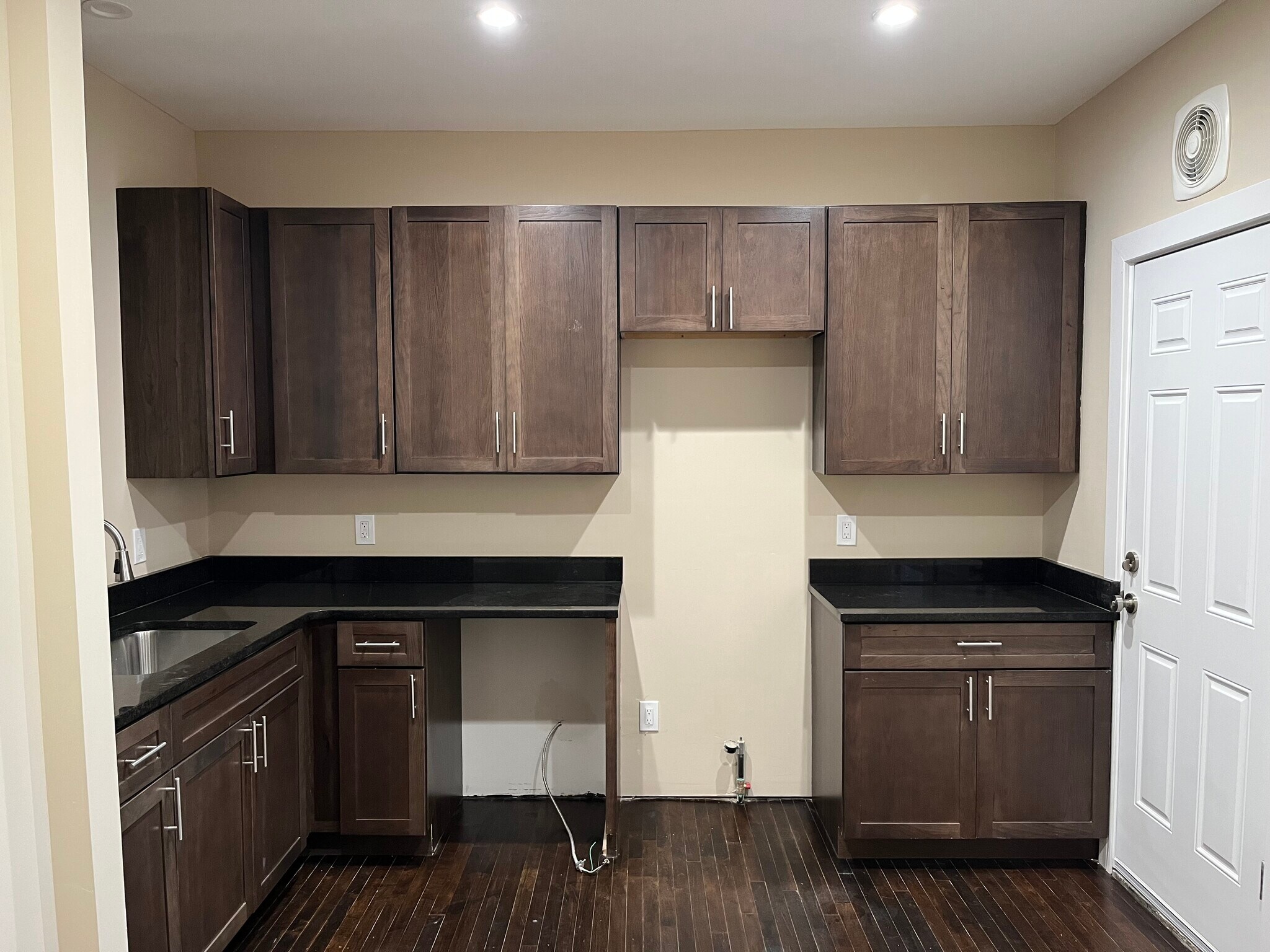 Building Photo - 2282 Belvidere St