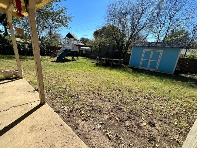 Building Photo - 110 Hastings Ct