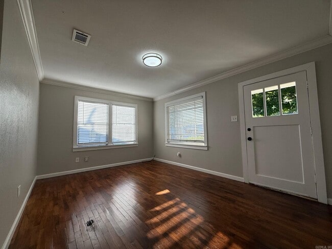 Building Photo - 1210 Thelma St