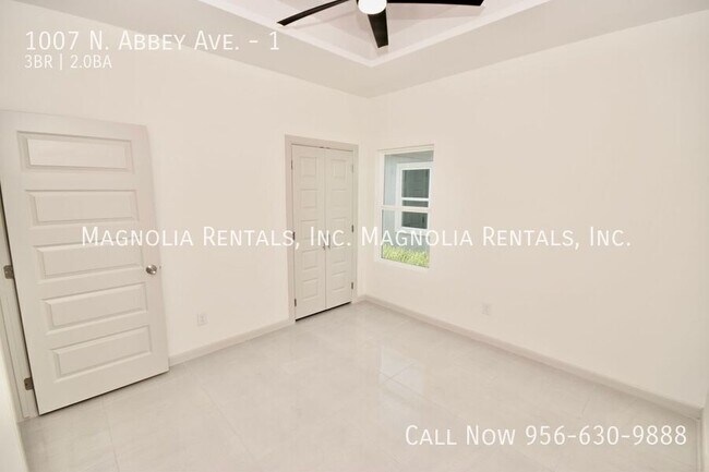 Building Photo - 1007 N Abbey Ave