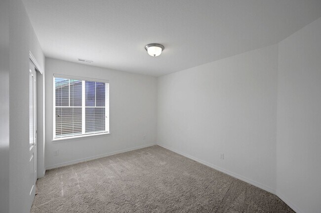Building Photo - Modern 5BR House in Parker