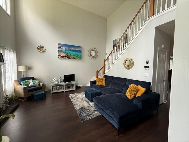 Building Photo - 7544 Winderemere Park
