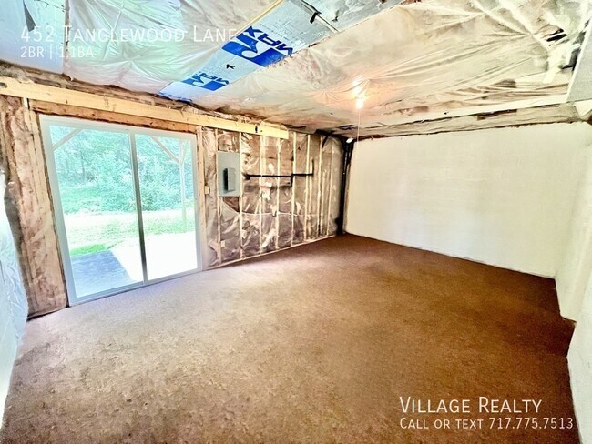 Building Photo - 452 Tanglewood Ln