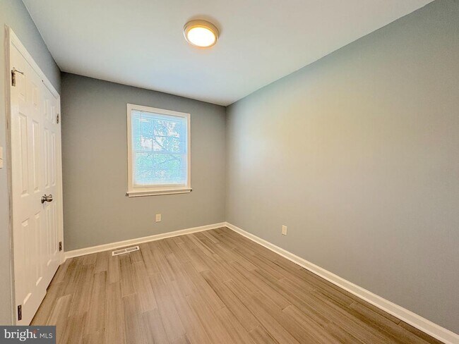 Building Photo - 9819 Hagel Cir