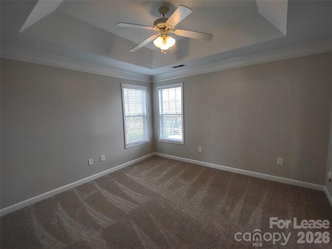 Building Photo - 2004 Magna Ln