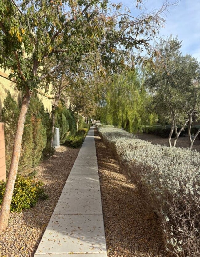 Building Photo - Gated 3-Bedroom Home with Community Pool Near Fort Apache & Blue Diamond