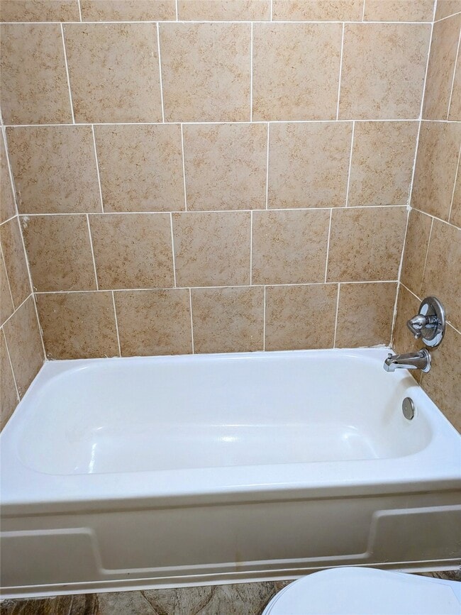 Building Photo - 10555 Turtlewood Ct