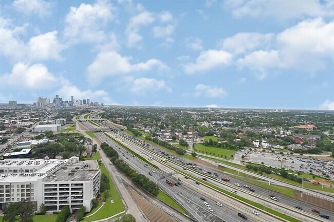 Building Photo - 5925 Almeda Rd