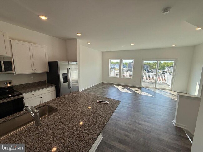 Building Photo - 36106 Wilderness Shores Way