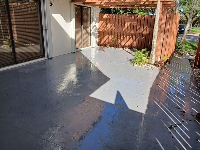 Building Photo - 9142 SW 23rd St