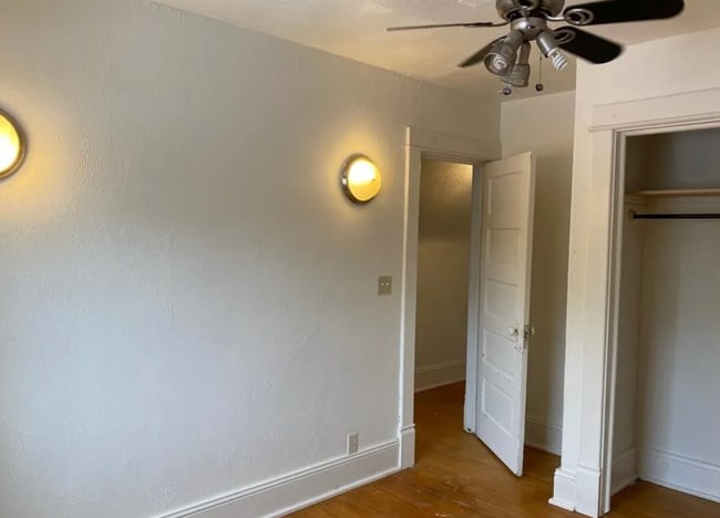 Building Photo - 4 Bedroom 2 Bath in Townsend!
