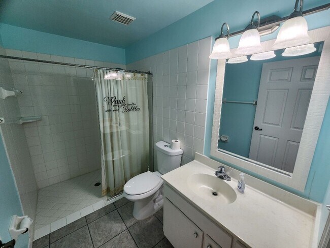 Building Photo - Beautiful Turnbull Estates 4 Bedroom Home