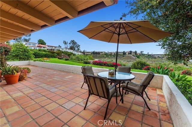 Building Photo - 507 Avenida Campo