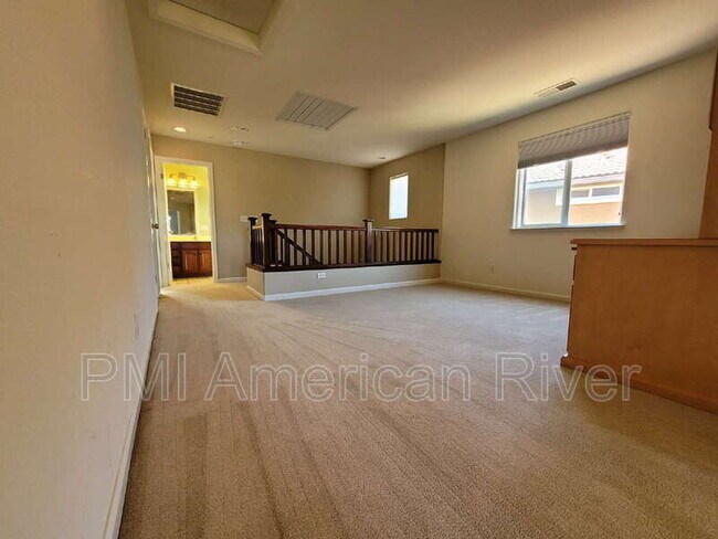 Building Photo - 5421 Noyack Way