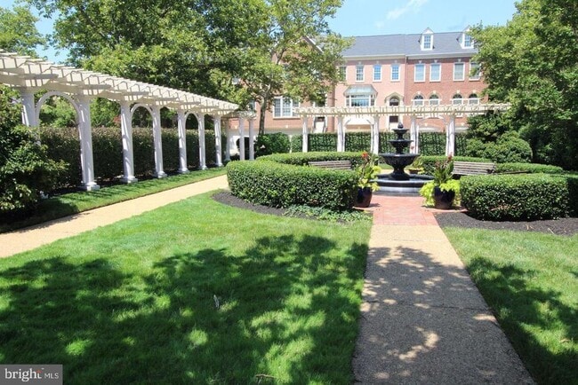 Building Photo - 10502 James Wren Way