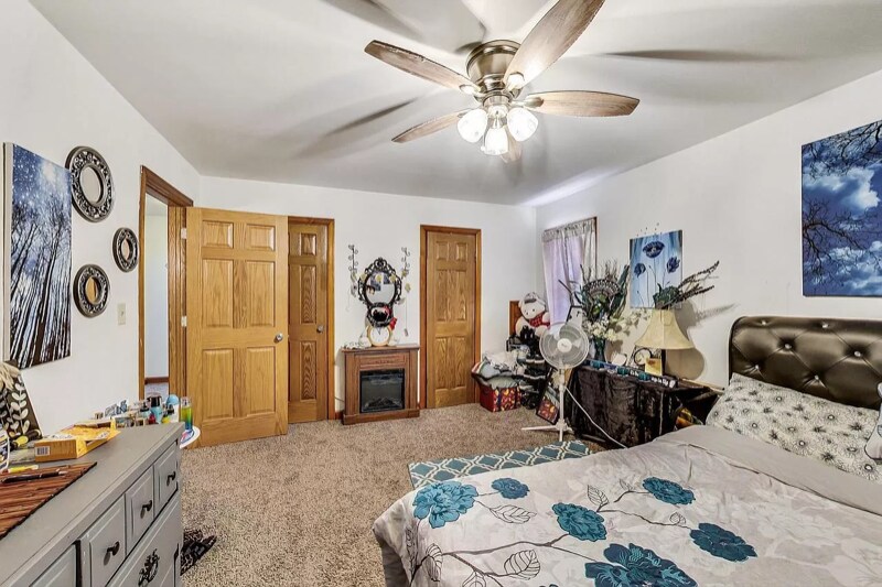 Building Photo - 2402 S 83rd St