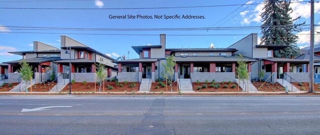 Primary Photo - Beautiful & newer 3bd/2baths townhome conv...
