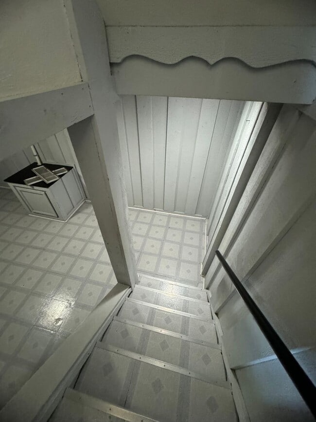 Building Photo - 3 bed 1.5 bath home in Bettendorf!