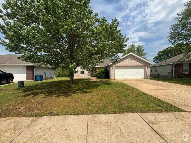 Building Photo - 6406 SW Hillside Ave