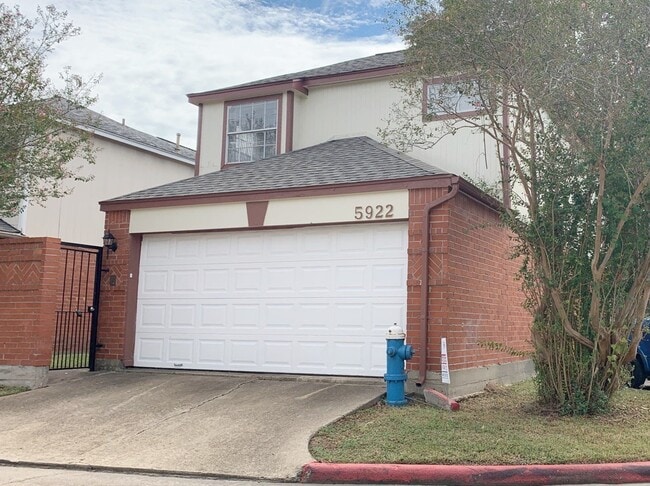 Primary Photo - 5922 Cinnamon Creek Cir