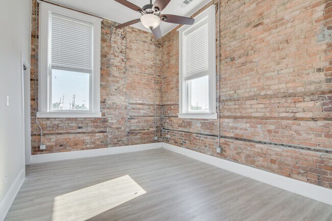 Building Photo - 1 Bedroom 1 Bathroom Apartment in Harlem