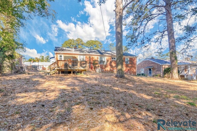 Building Photo - 7507 Comet Rd