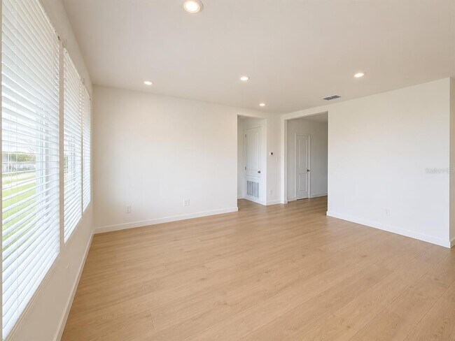 Building Photo - 644 RUTH Ave